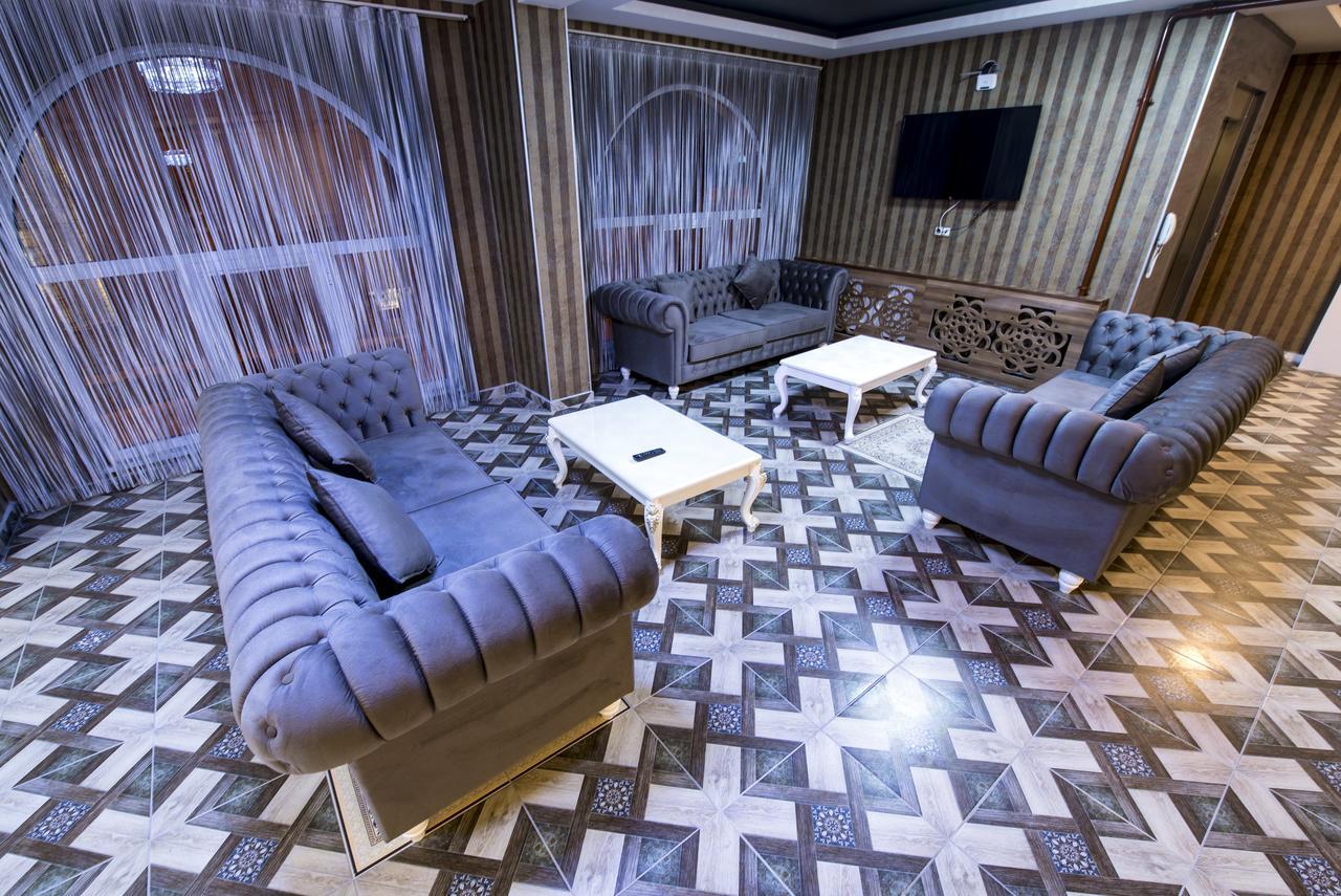 Kars-I Si̇Ri̇N Otel Екстер'єр фото